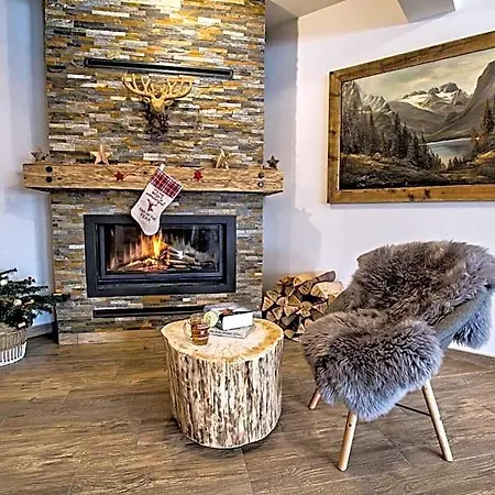 Szálloda Dworek Nad Bialka Apartamenty-pokoje-bialka Tatrzanska-czarna Gora